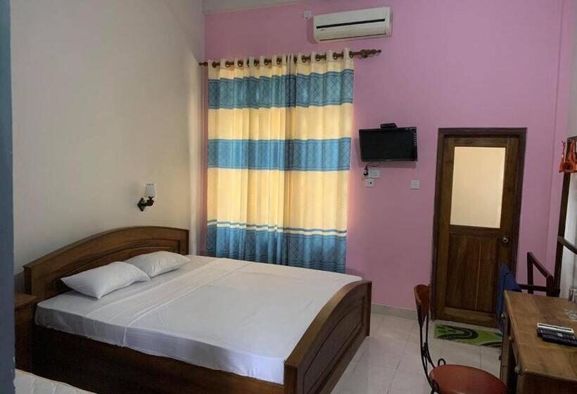 Пансион The Golden Residence