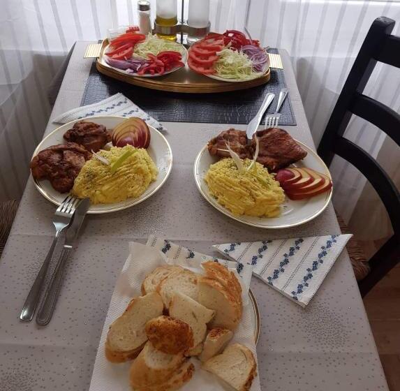 Airport16 Bed And Breakfast