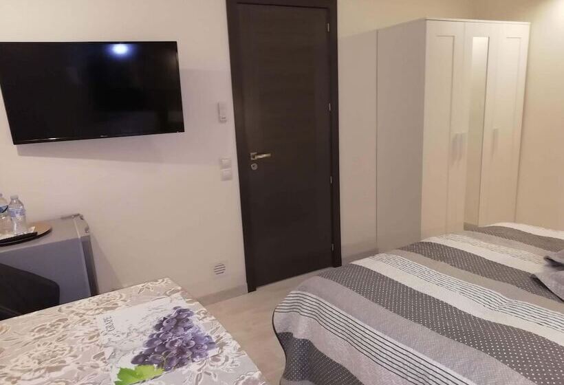 호스텔 Urban Rooms San Roque With Solarium