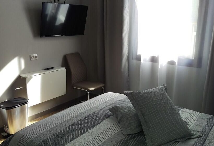 호스텔 Urban Rooms San Roque With Solarium