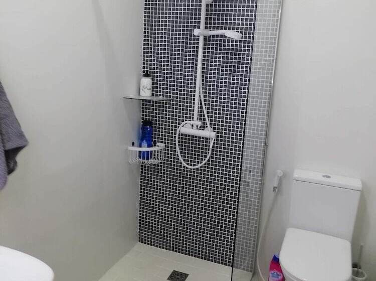 호스텔 Urban Rooms San Roque With Solarium