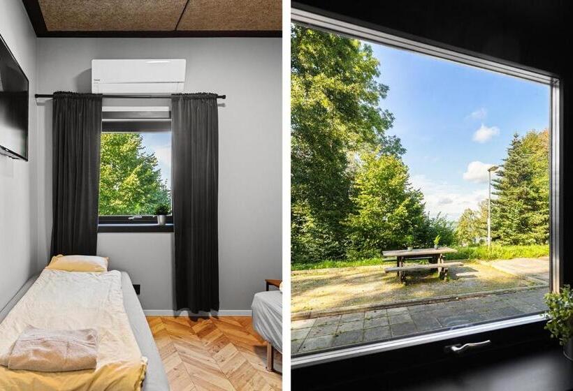 호스텔 Kallhällsbaden Strandhotell