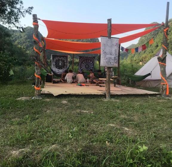 هاستل Woodstock Jungle Camp
