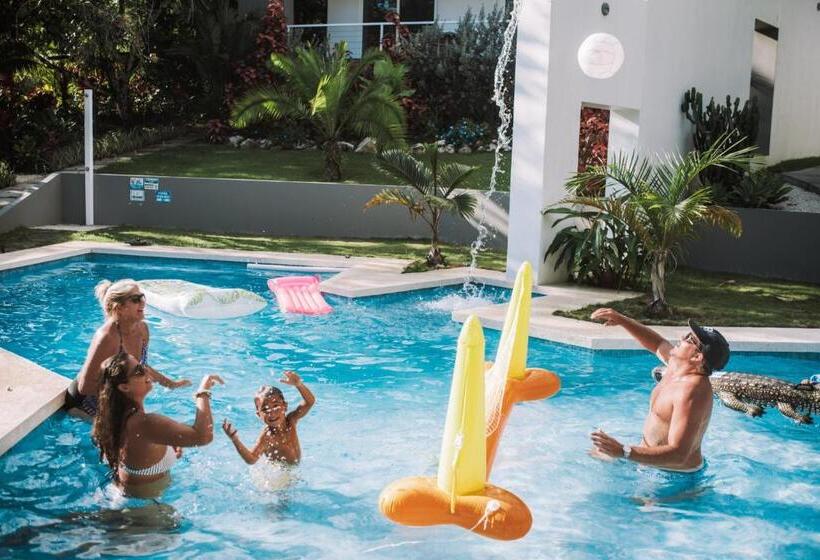 Aves Hotel Montezuma