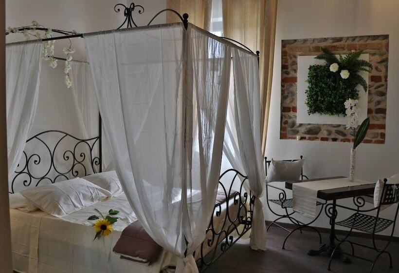 B&b Castello Di Cavaione