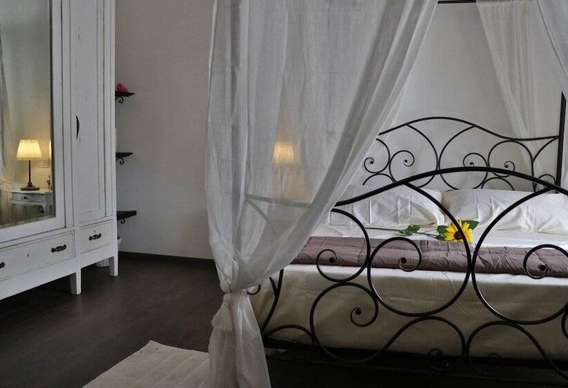 B&b Castello Di Cavaione