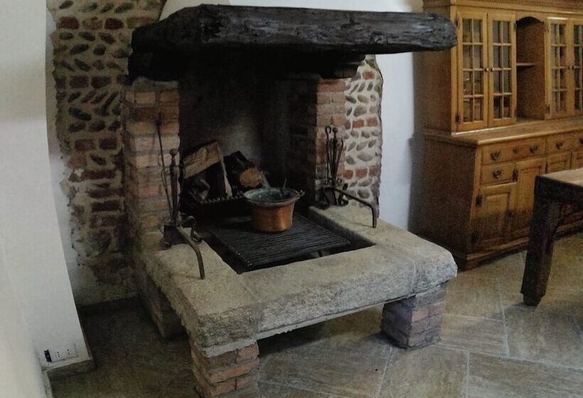 B&b Castello Di Cavaione