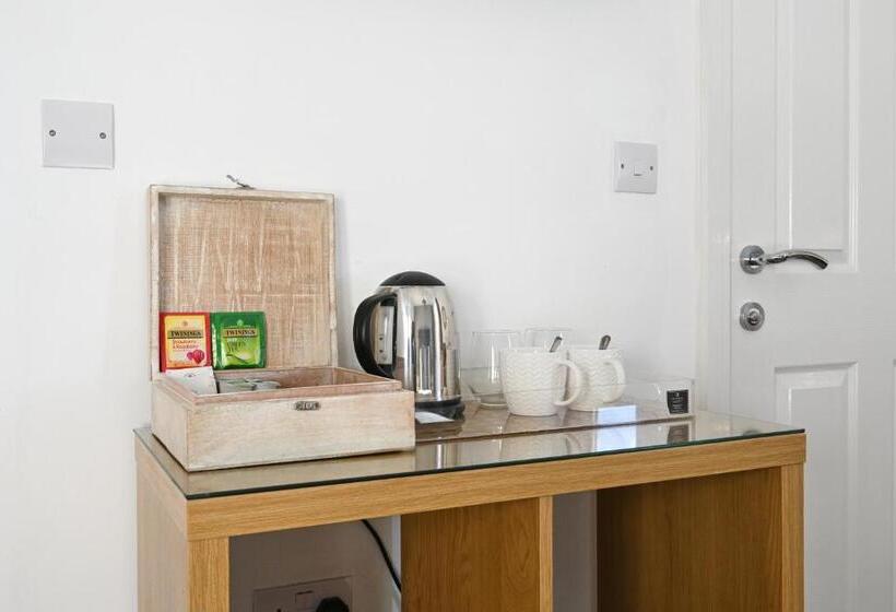 צימר Rooms At The Dressers Arms