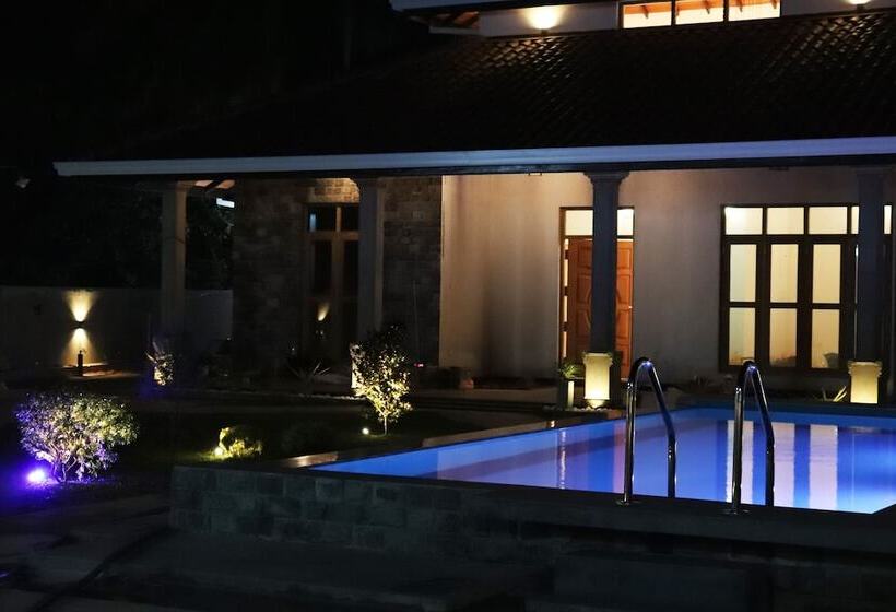 مبيت وإفطار Villa Ananthaya