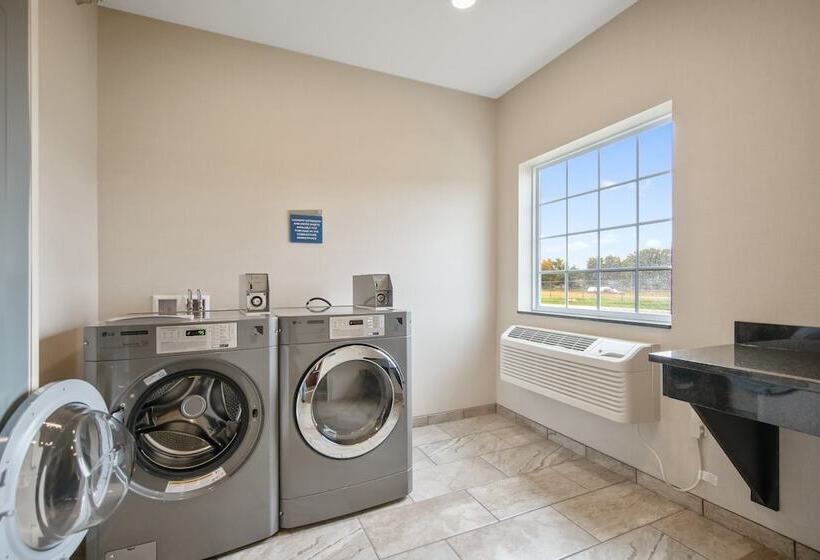 Cobblestone Hotel & Suites Austin