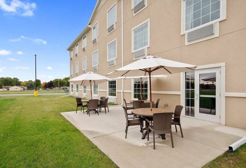 Cobblestone Hotel & Suites Austin