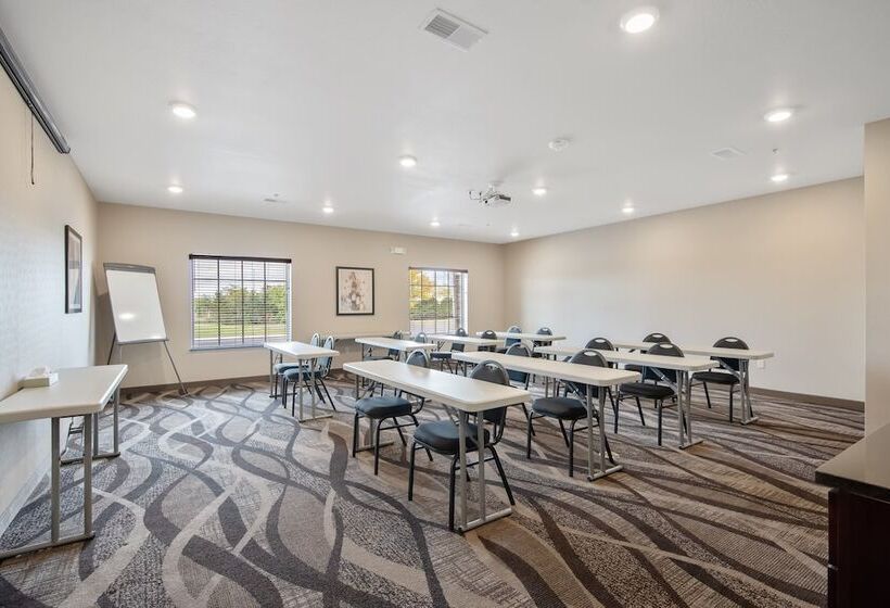 Cobblestone Hotel & Suites Austin