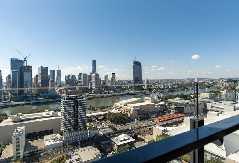 Hostrelax Residences On Merivale