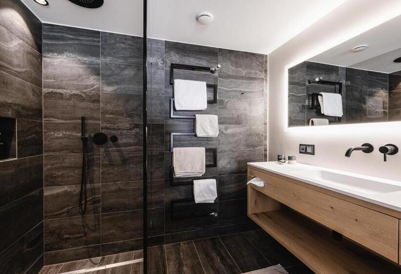 فندق Bradabella   Montafon