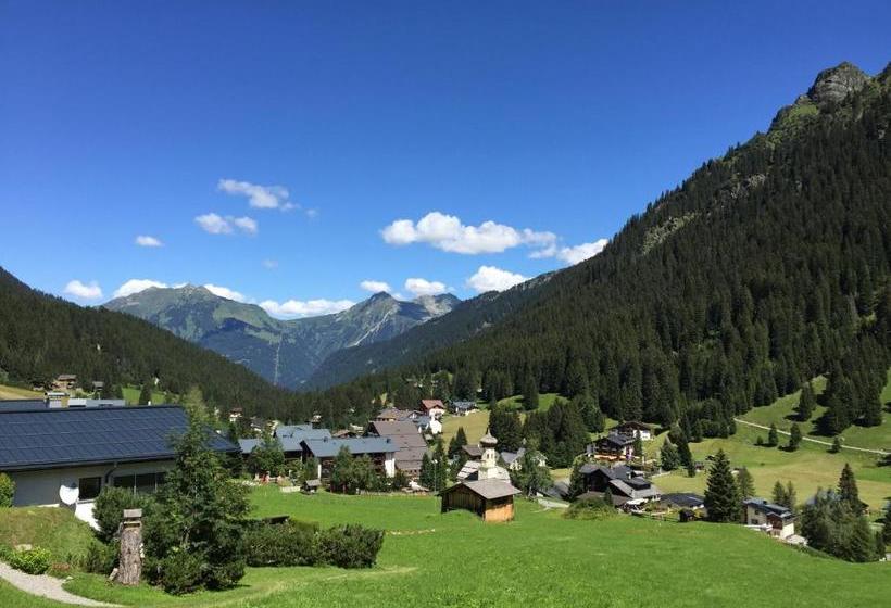 فندق Bradabella   Montafon