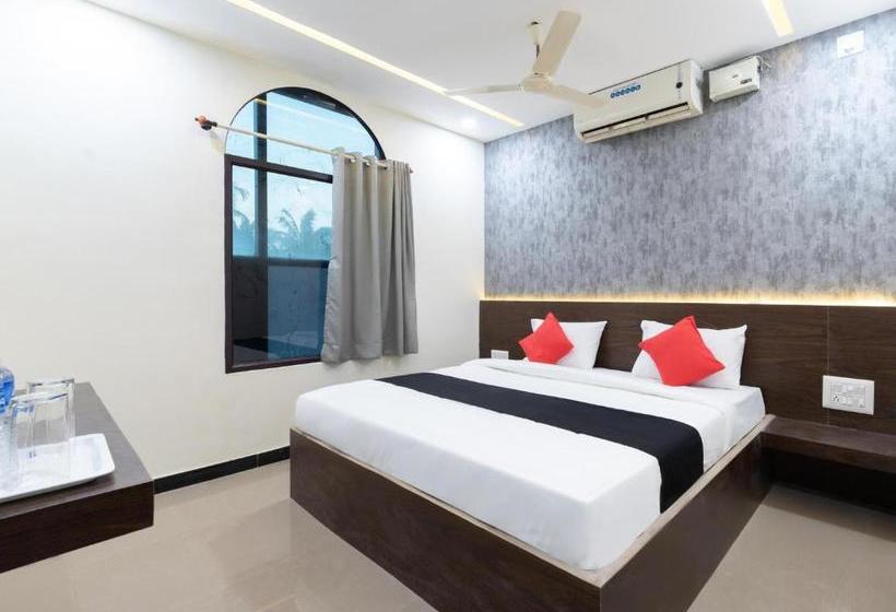 בית מלון כפרי Capital O 41866  Metro Palace