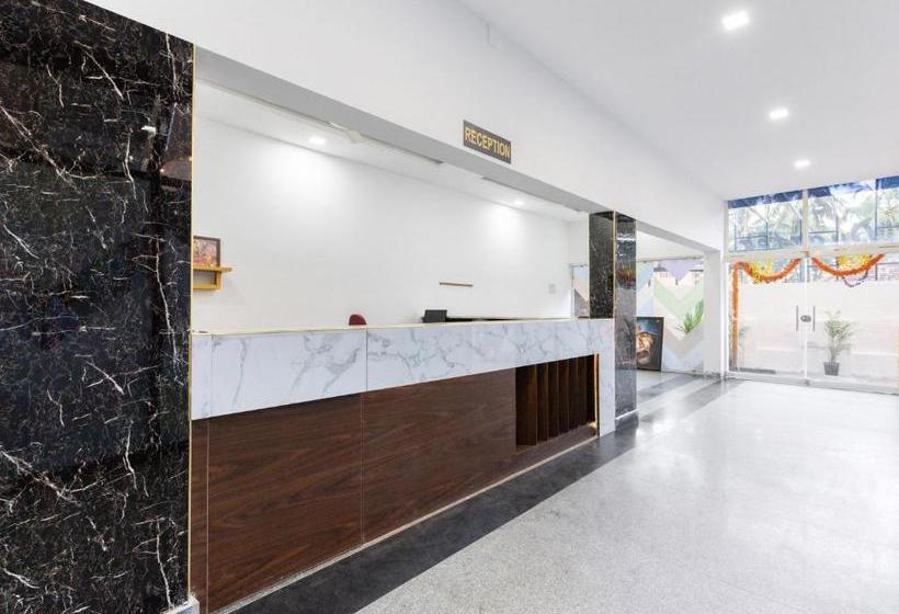 בית מלון כפרי Capital O 41866  Metro Palace