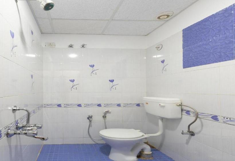 בית מלון כפרי Capital O 41866  Metro Palace