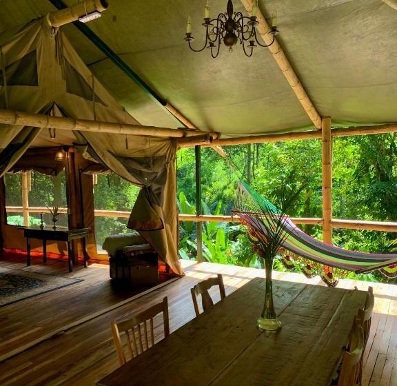 בית מלון כפרי Colina Secreta   Glamping And Villas