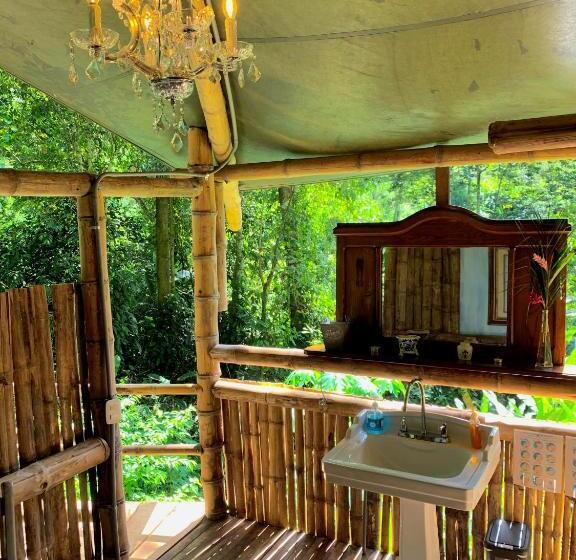 בית מלון כפרי Colina Secreta   Glamping And Villas