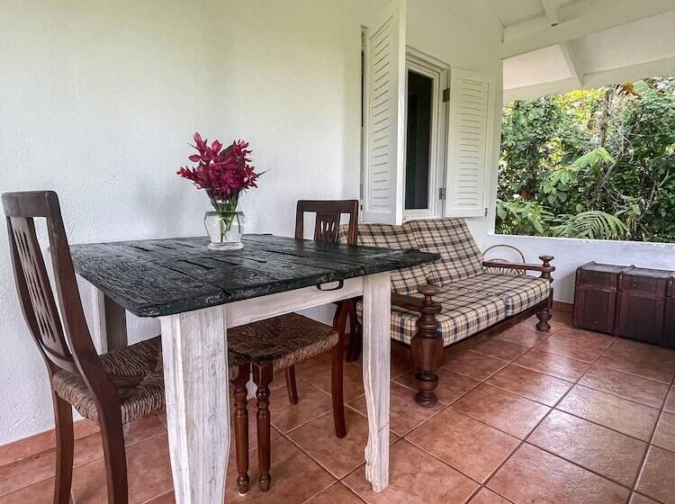 בית מלון כפרי Colina Secreta   Glamping And Villas