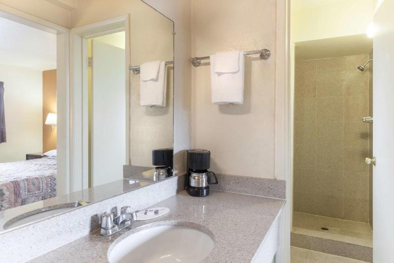 هتل Country Inn & Suites By Radisson, Flagstaff Downtown, Az