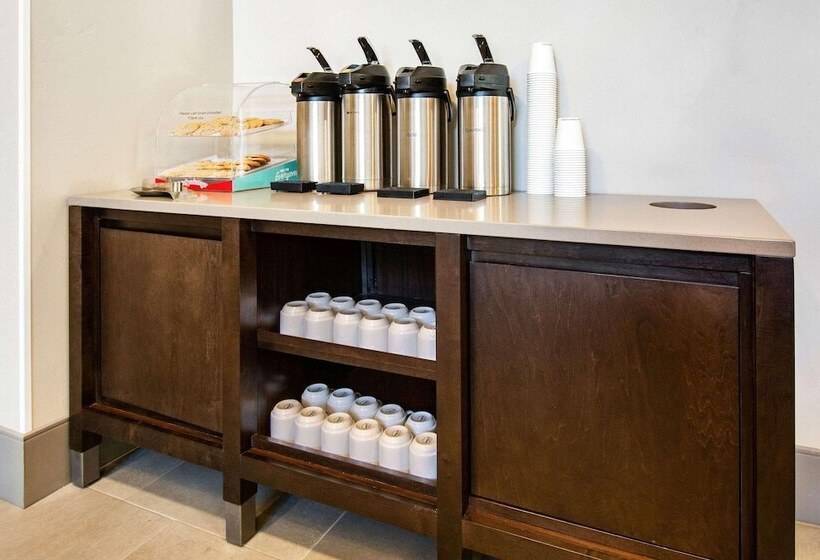 هتل Country Inn & Suites By Radisson, Flagstaff Downtown, Az