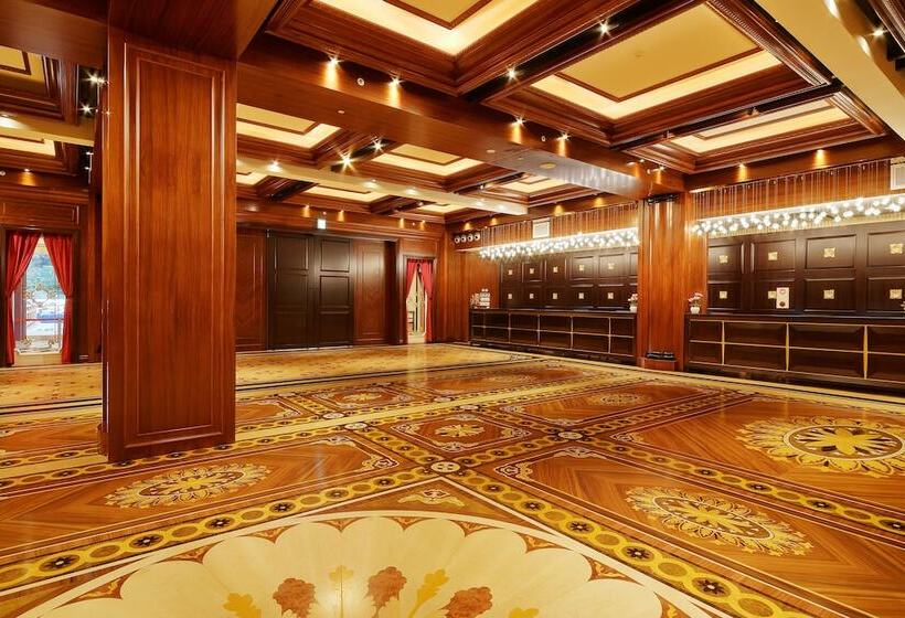 فنادق الكبسولة Yurakujo