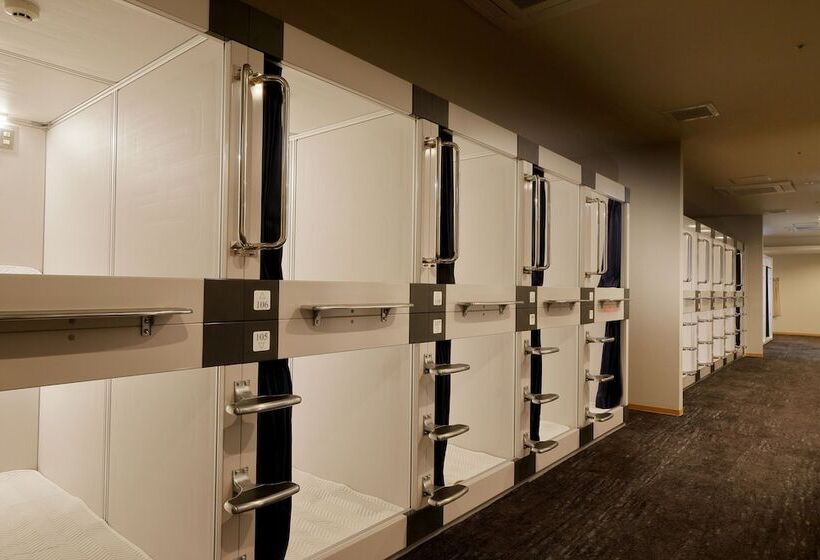 فنادق الكبسولة Yurakujo