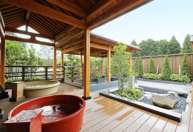 فنادق الكبسولة Yurakujo