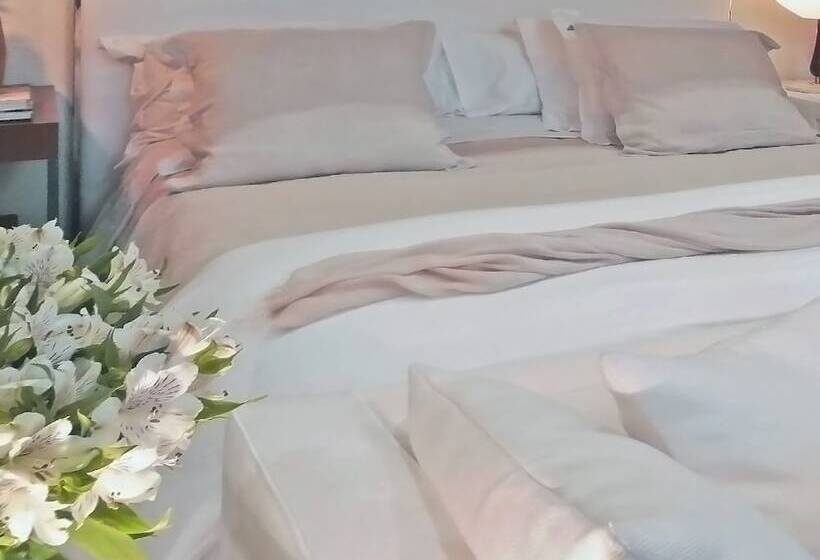 Отель Dignitary Discretion Coachella Valley