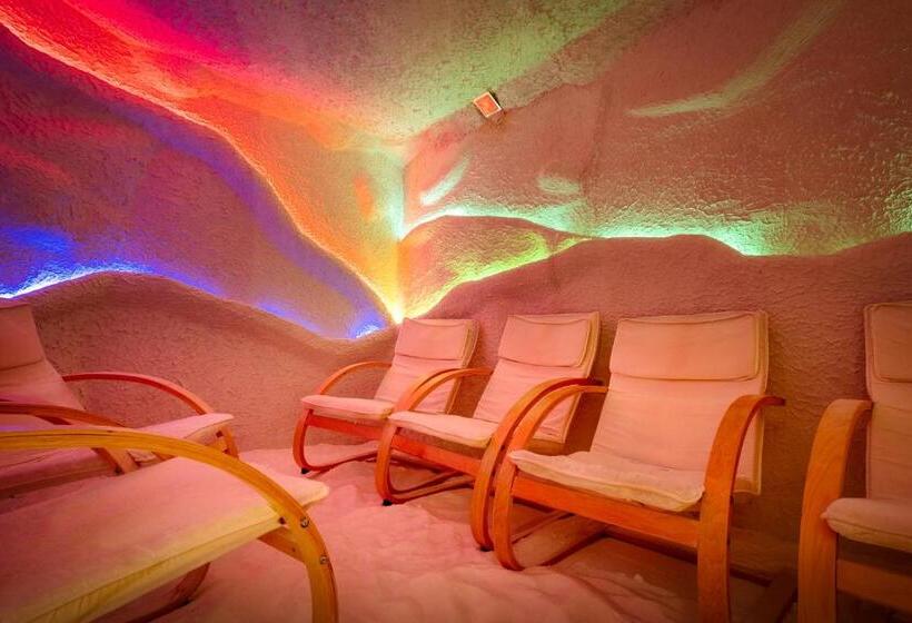 בית מלון כפרי Katalina Spa Resort