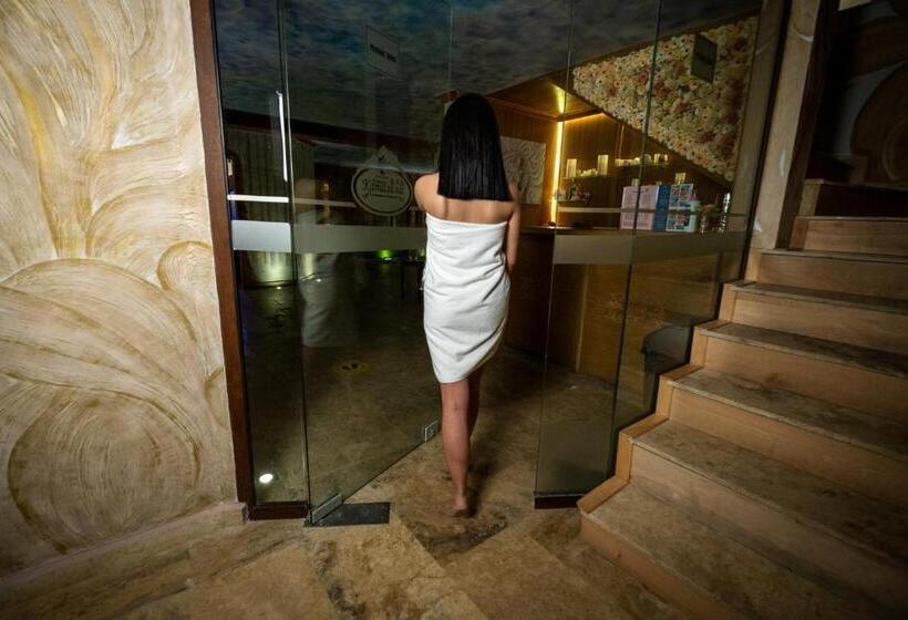 בית מלון כפרי Katalina Spa Resort