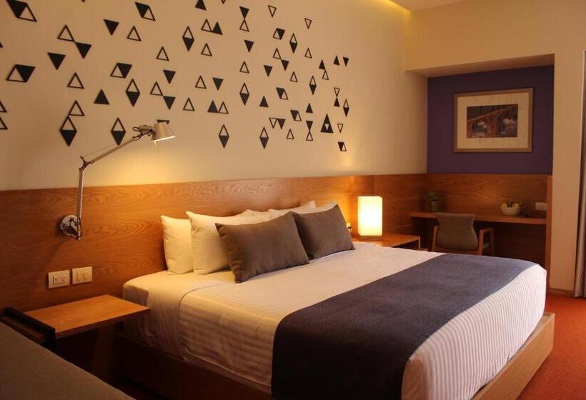 Отель Mexico Plaza Queretaro