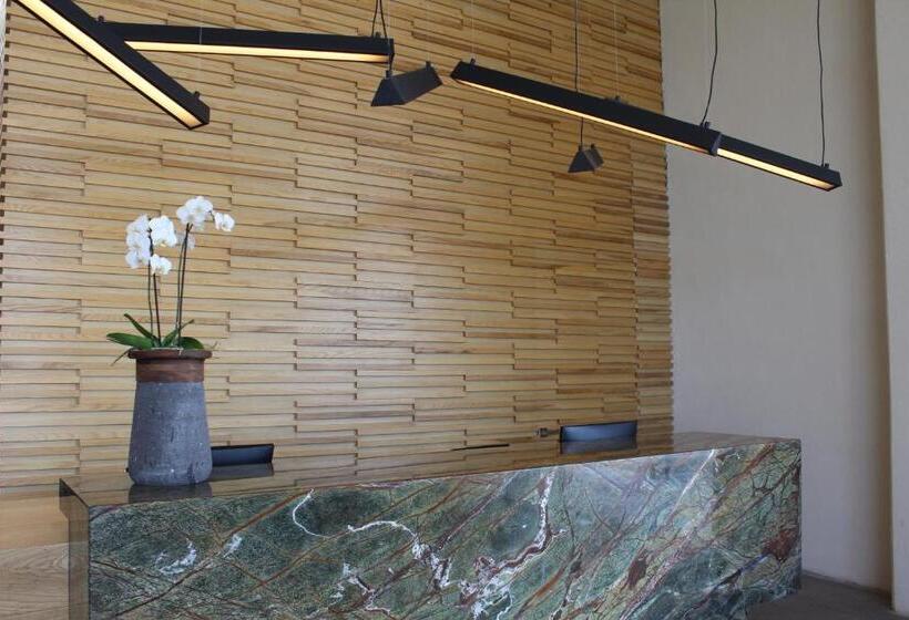 Отель Mexico Plaza Queretaro