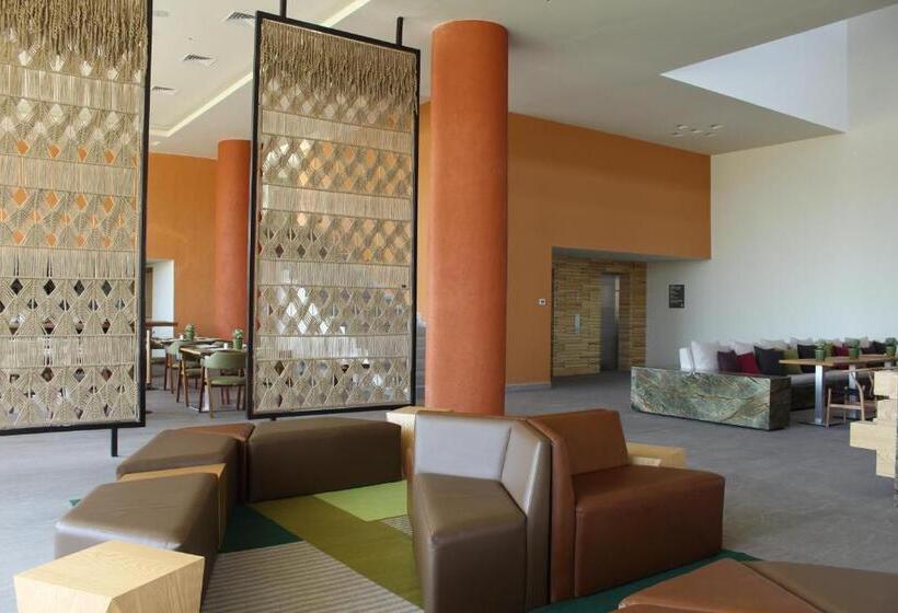 Отель Mexico Plaza Queretaro