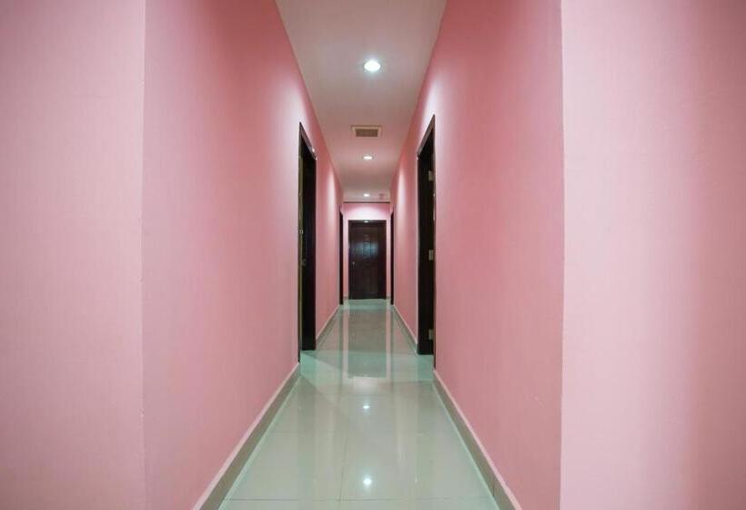 ホテル Oyo 1219 Bbk