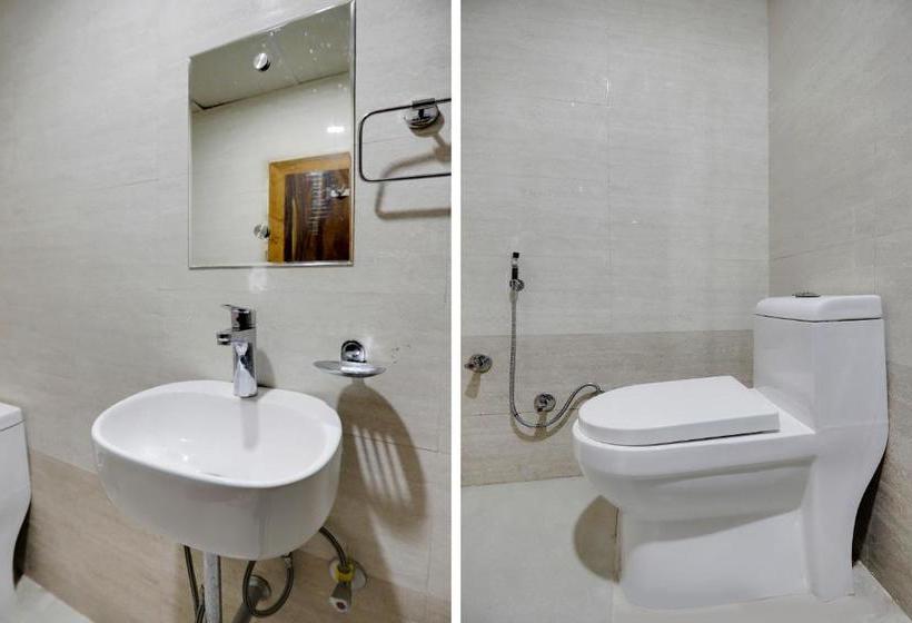 فندق Oyo 49796  Royal Palace