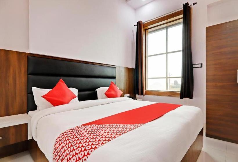 فندق Oyo 49796  Royal Palace