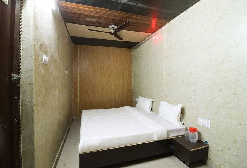 ホテル Spot On 49126 Silent Valley Appartments