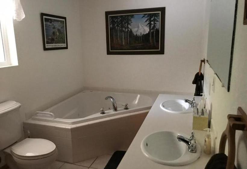 Suite 2 Lynn View Lodge