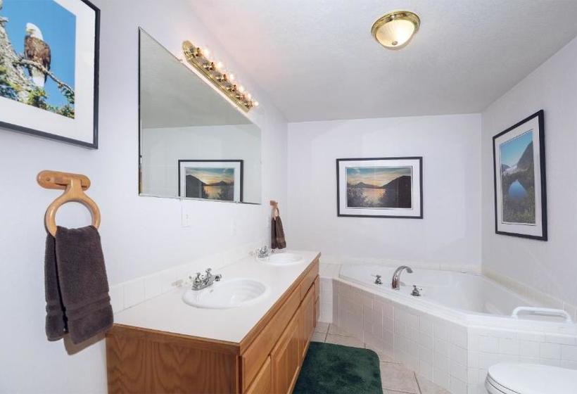 Suite 2 Lynn View Lodge