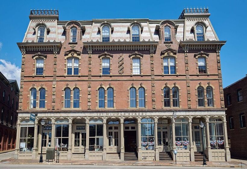 בית מלון כפרי The Docent S Collection