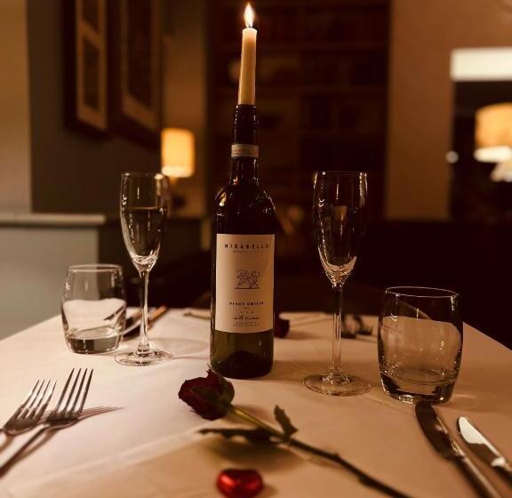 فندق The Evenlode