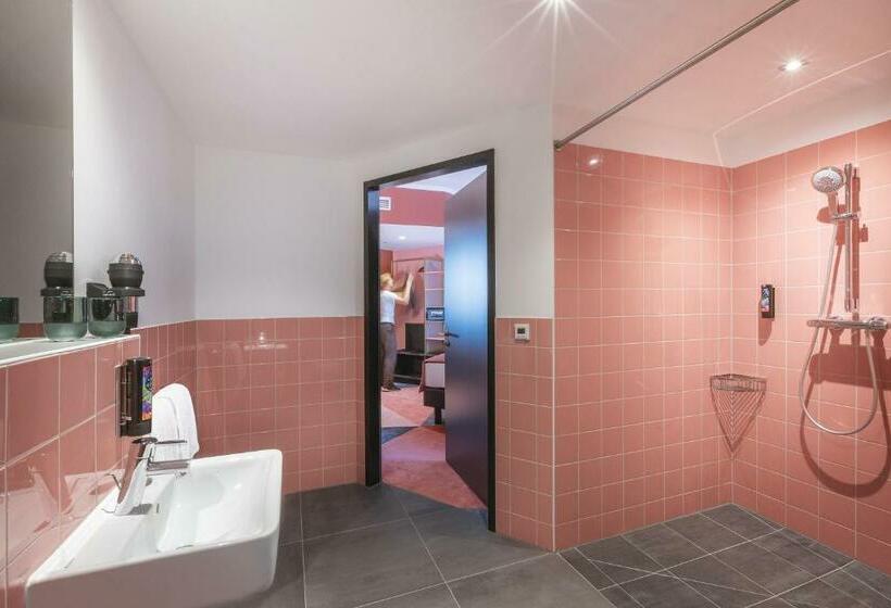 هتل Holiday Inn   The Niu, Loco Munich North, An Ihg