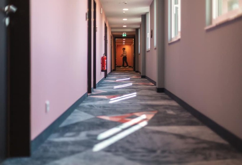 هتل Holiday Inn   The Niu, Loco Munich North, An Ihg