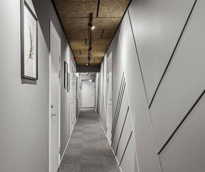 호스텔 Kallhällsbaden Strandhotell