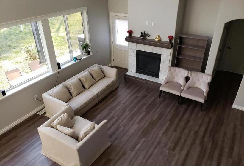 بنسيون The Grand Guesthouse Inn