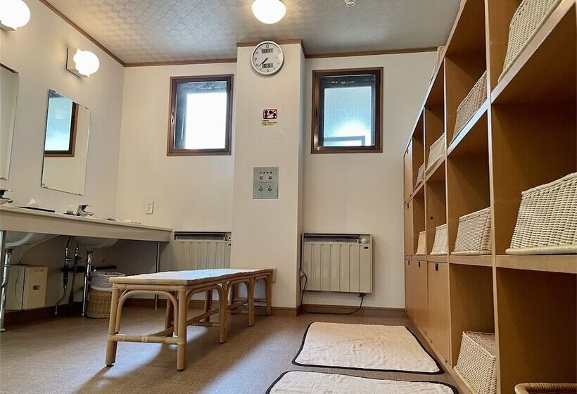 ריוקאן Lake Side Nikko