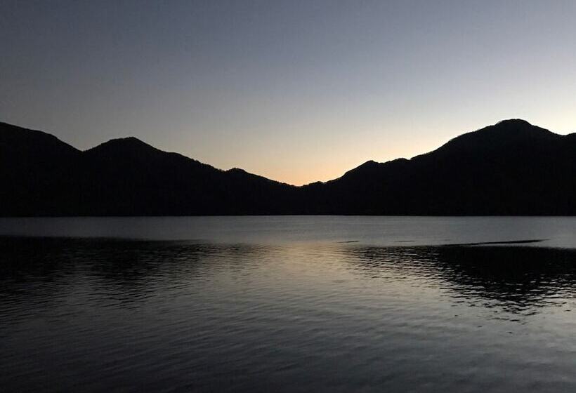 ריוקאן Lake Side Nikko